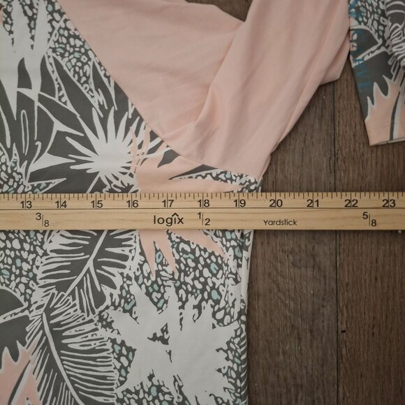 Carve Designs Womens XL Raglan Long Sleeve Top Pink & Gray Tropical Print - Picture 6 of 7